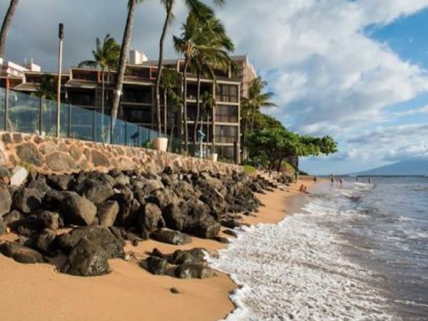 Luxury Oceanfront Condo on Kaanapali Beach - Perfect Hawaiian Getaway